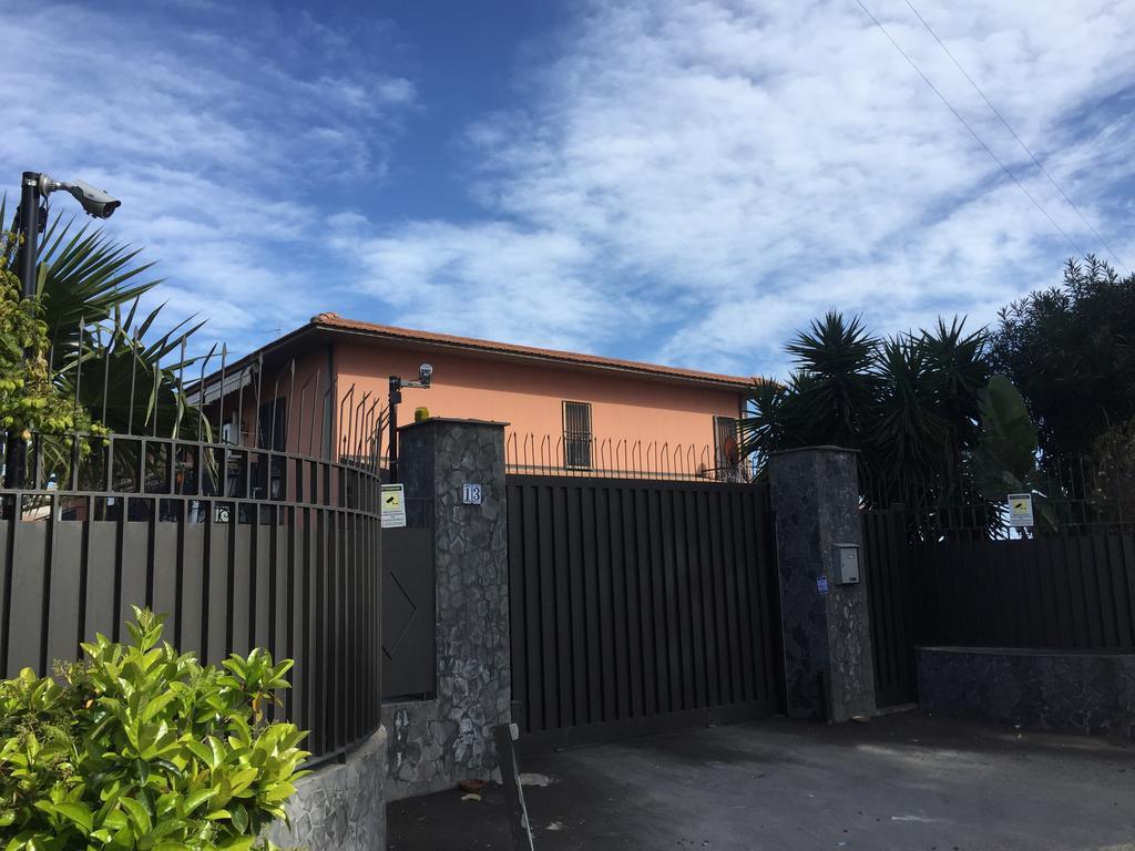 Sant'Agata Li Battiati B&B Il Bagolaro Dell'Etna المظهر الخارجي الصورة